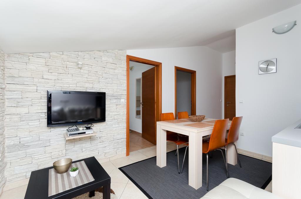 Apartments Valbruna Rovinj Exterior photo