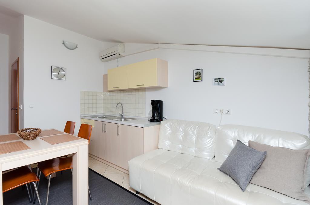 Apartments Valbruna Rovinj Exterior photo